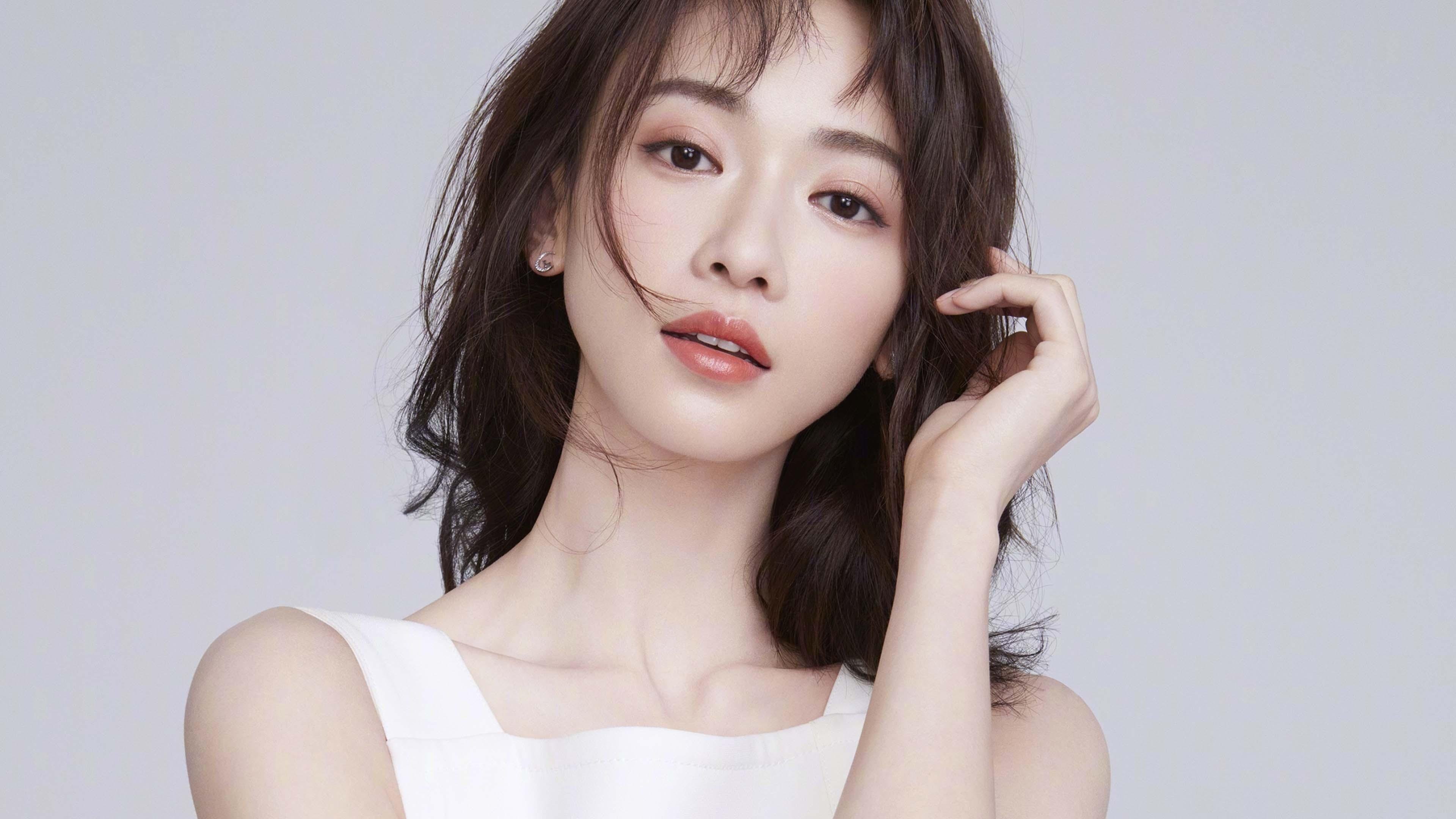 选手激情豪放,女足比赛赛季隆重揭幕,女足比赛现场