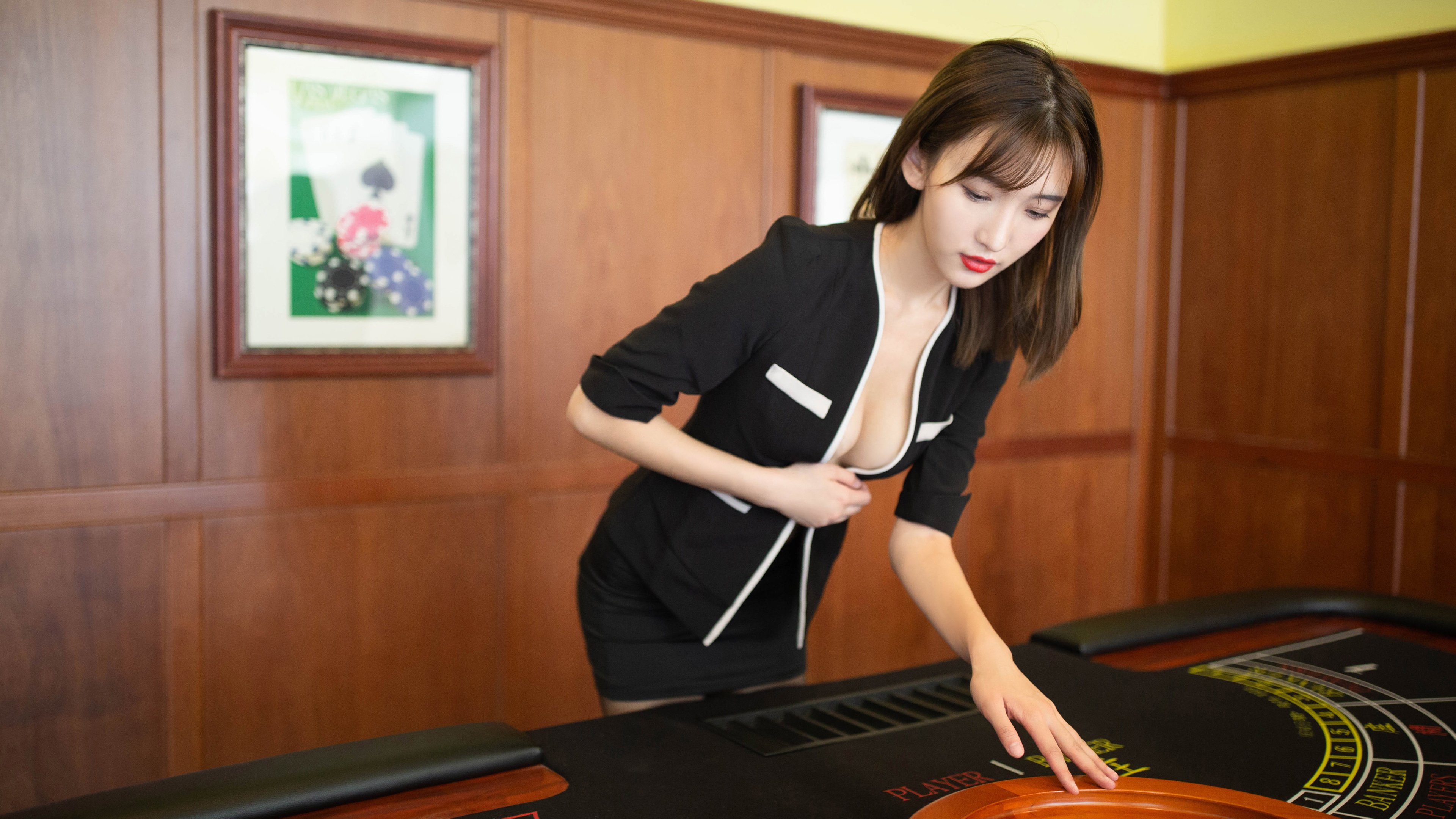 中国篮球联赛观众体验提升策略及应用研究,篮球观众席图片